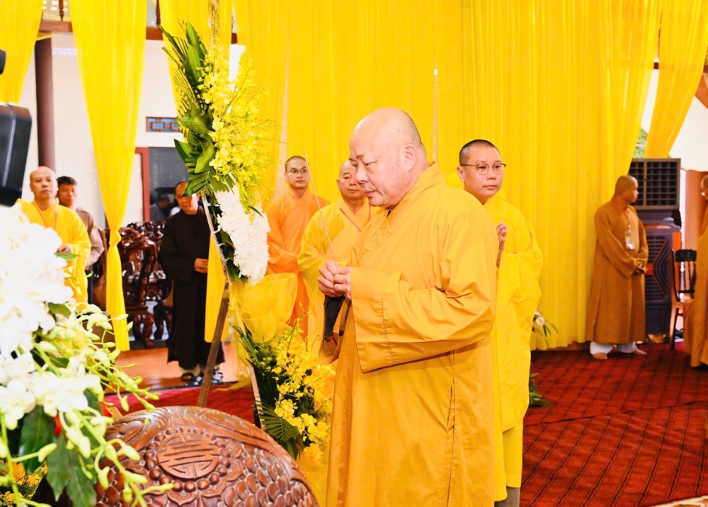 Đà Nẵng: Ban Trị sự GHPGVN tỉnh Thanh Hoá viếng tang Hoà thượng Thích Phước Minh