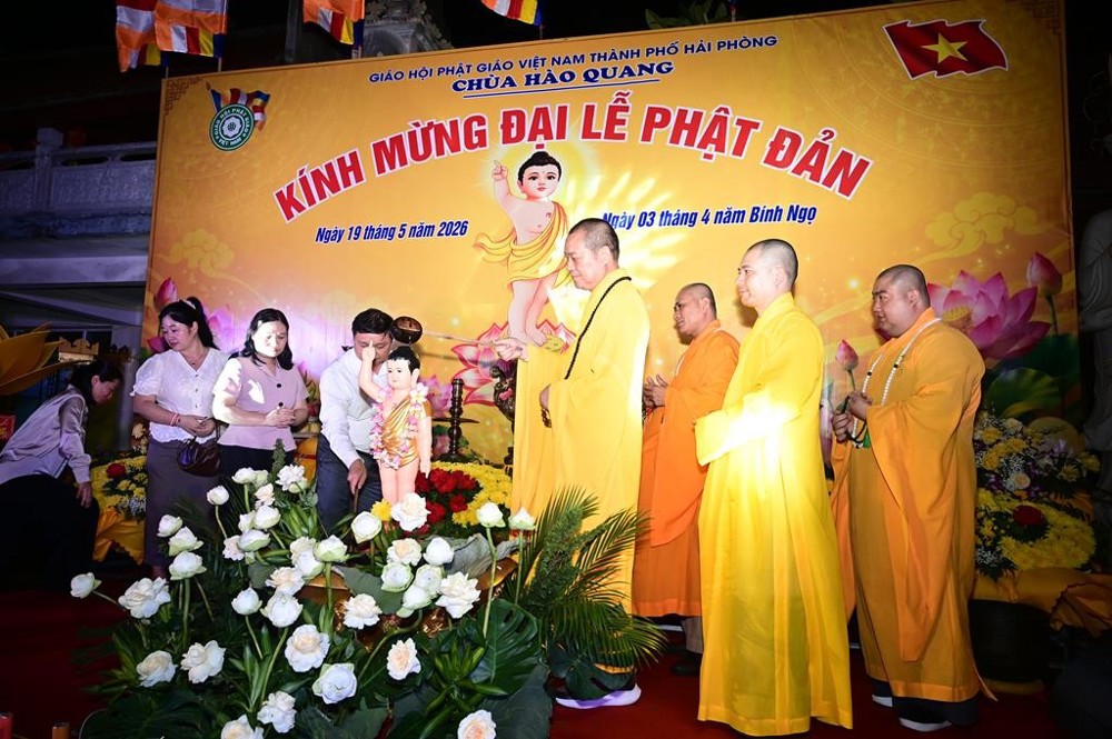 Hải Phòng: Đại lễ kính mừng Phật đản PL.2570 và khóa tu "Một ngày an lạc" tại chùa Hào Quang