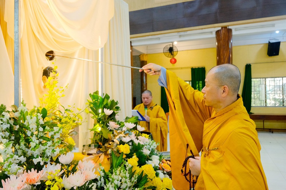 An Giang: Chùa Phật Quang trang nghiêm cử hành lễ Tắm Phật kính mừng Phật đản PL.2570