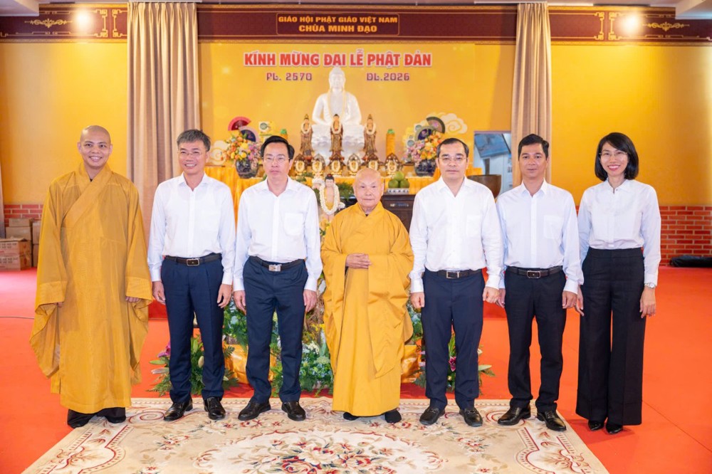 TP.HCM: Cục An ninh Nội địa - Bộ Công an và Công an Thành phố chúc mừng Phật đản Trưởng lão Hoà thượng Chủ tịch