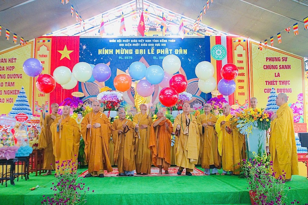 Đồng Tháp: Trang nghiêm Kính mừng Đại lễ Phật đản PL.2570 tại Phật giáo khu vực VIII