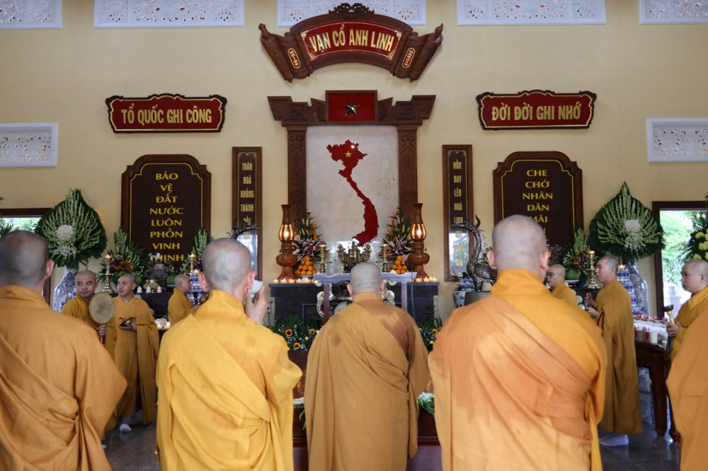 Tây Ninh: Lễ an trí tôn tượng Phật hoàng Trần Nhân Tông và lạc thành Anh Linh Tưởng Niệm Đường tại Thiền viện Trúc Lâm Tây Ninh