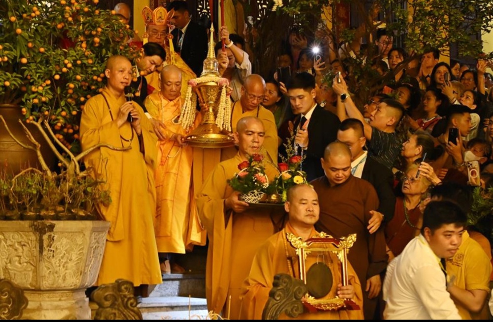 Trung Ương Giáo Hội Phật Giáo Việt Nam Long Trọng Tổ Chức Lễ Cung Rước Xá Lợi Phật Tại Chùa Quán Sứ