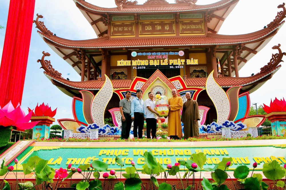 Đồng Nai: Ủy ban MTTQVN thành phố thăm, chúc mừng Đại lễ Phật đản PL.2570 tại Văn phòng Thường trực BTS GHPGVN thành phố