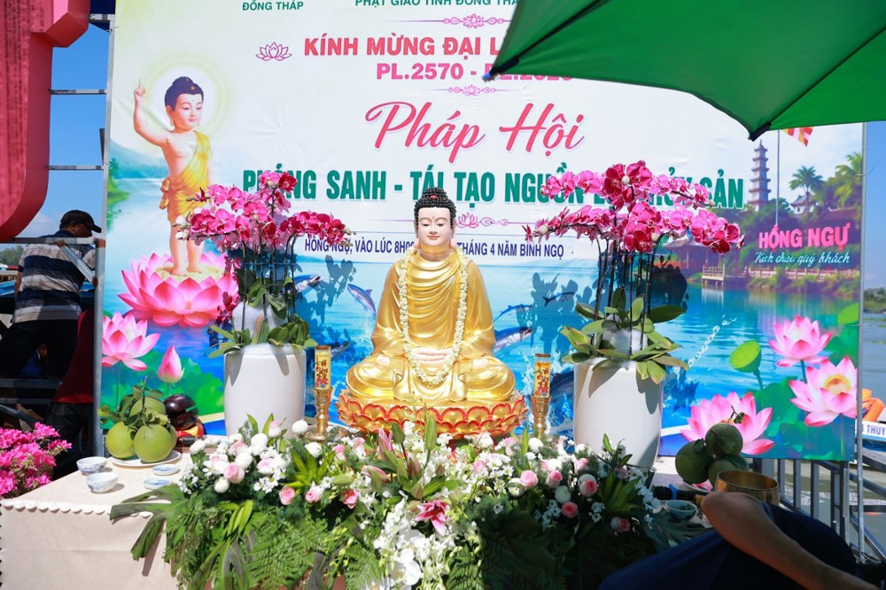 Đồng Tháp: Trang nghiêm Pháp hội phóng sanh trên sông Tiền - hướng về mùa Phật đản PL.2570