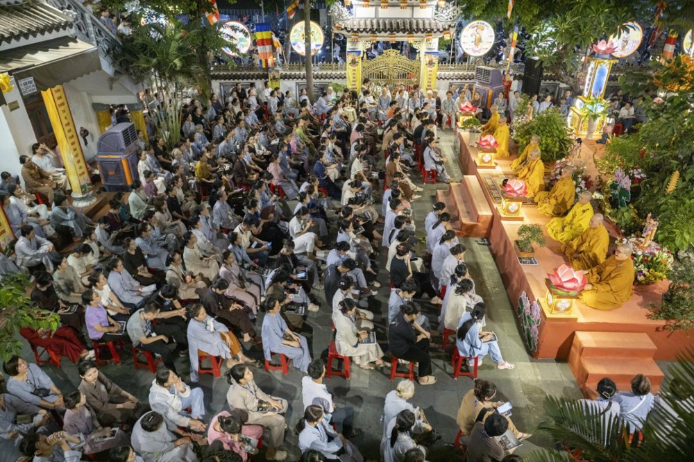 Đà Nẵng: Chùa Bát Nhã tổ chức khóa tu tuổi trẻ kỷ niệm Đại lễ Phật Đản PL.2570