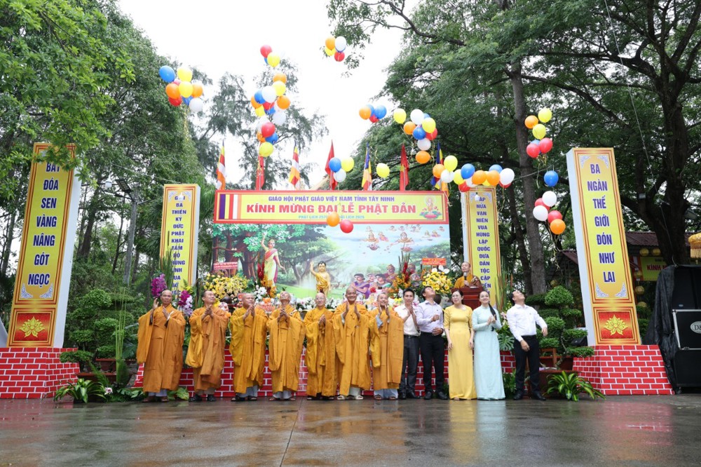 Tây Ninh: Trang nghiêm Đại lễ Phật đản tại Tổ đình Tôn Thạnh