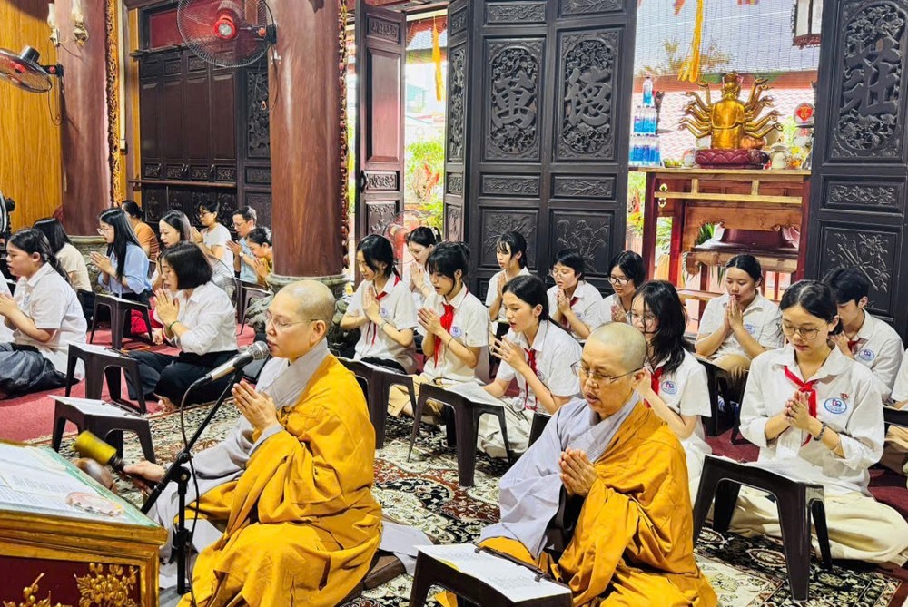 Hà Nội: Chùa Tăng Phúc tổ chức Lễ cầu nguyện và tư vấn mùa thi năm 2026