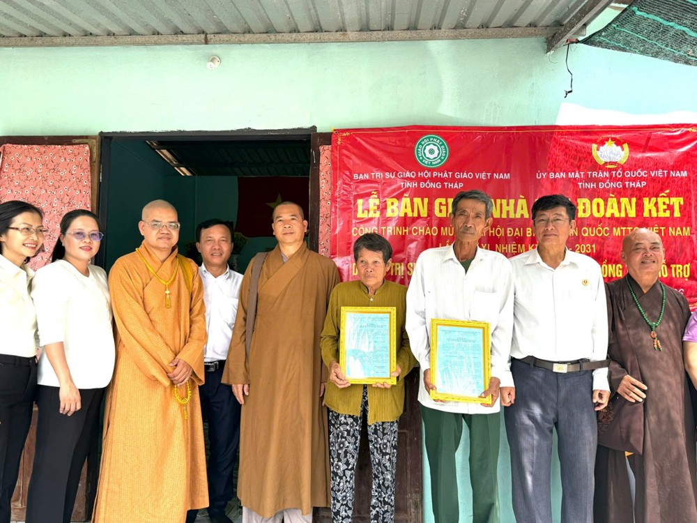 Đồng Tháp: Ban Trị sự trao nhà đại đoàn kết tại xã Gia Thuận và Tân Đông