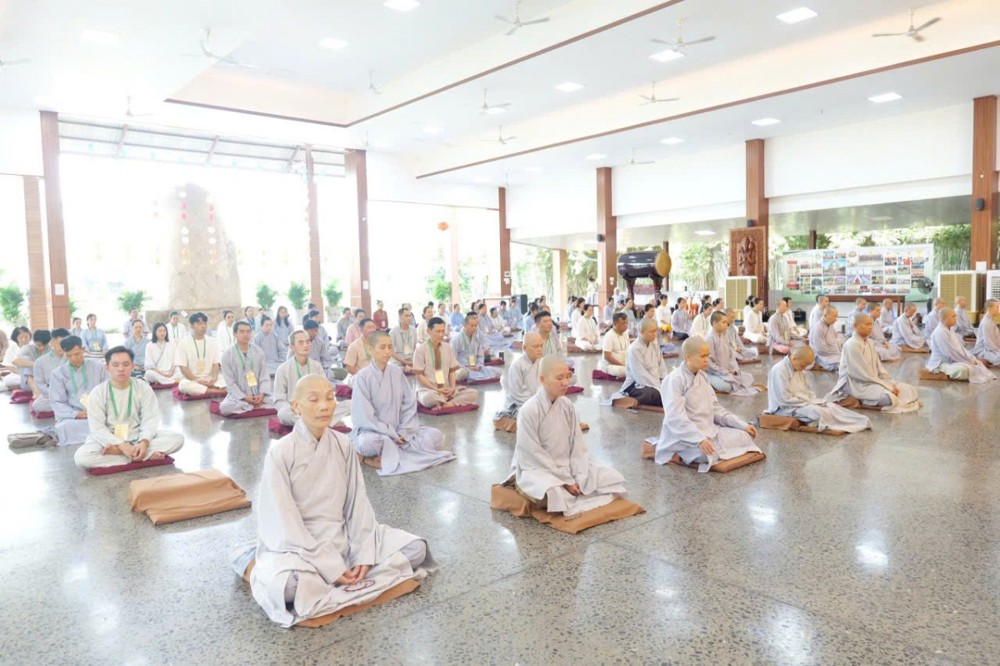 TP.HCM: Gần 150 người tìm về Tu viện Long Hưng trải nghiệm “Một ngày tỉnh thức” mừng Phật đản