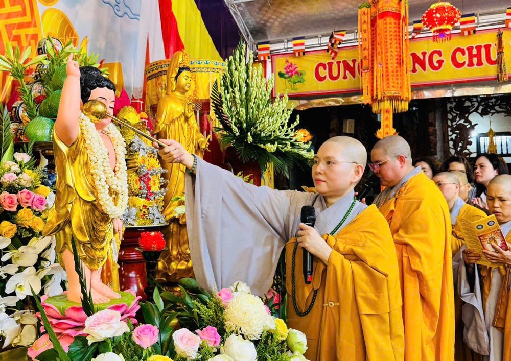 Hà Nội: Trang nghiêm Đại lễ kính mừng Phật đản tại chùa Tăng Phúc PL.2570 – DL.2026