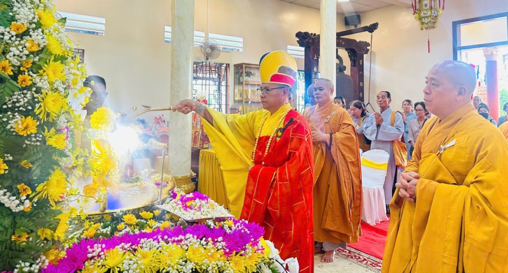 Đồng Nai: Chùa Phước An trang nghiêm tổ chức Đại lễ Phật đản PL.2570 và trao tặng quà cho bà con có hoàn cảnh khó khăn trong mùa Phật đản 