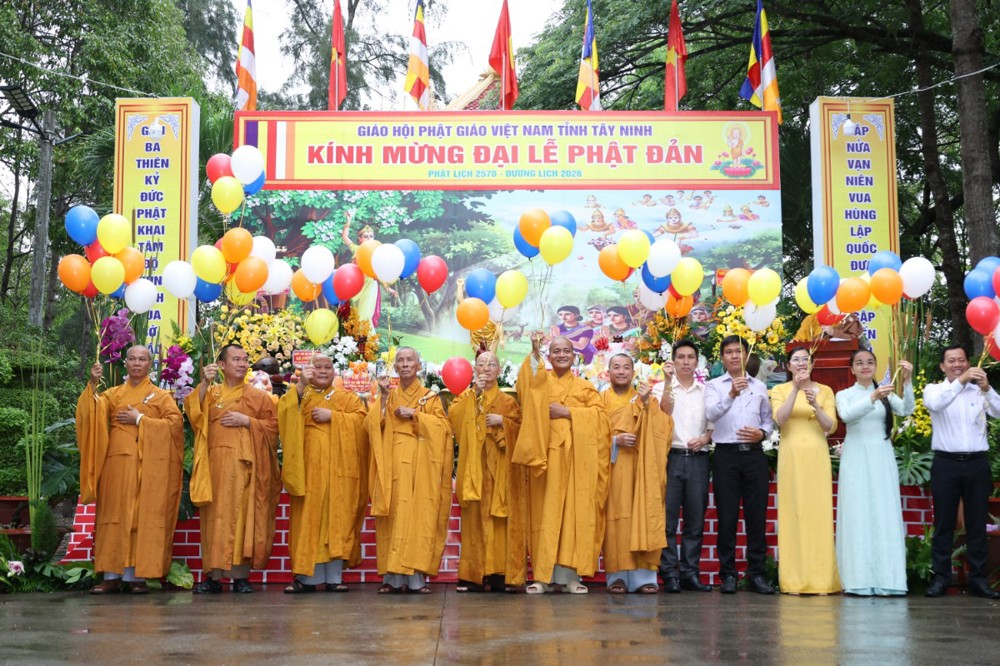 Tây Ninh: Trang nghiêm Đại lễ Phật đản tại Tổ đình Tôn Thạnh