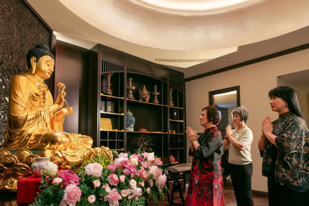 Mùa Phật đản: Hành trình về với sự bình an nơi không gian thờ tự tại gia