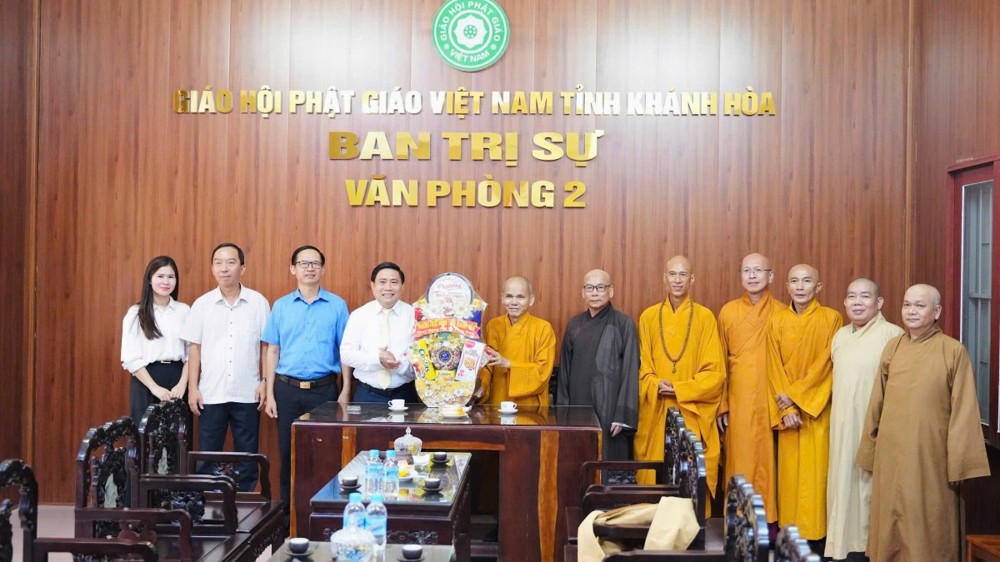 Khánh Hòa: Lãnh đạo chính quyền các cấp chúc mừng Đại lễ Phật đản PL. 2570 đến Ban Trị sự GHPGVN tỉnh (khu vực Nam Khánh Hòa)