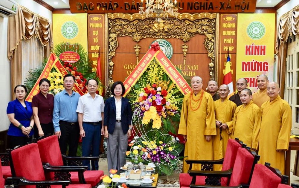 Hà Nội: Lãnh đạo Thành phố thăm và chúc mừng Trung ương Giáo hội nhân mùa Phật đản PL.2570
