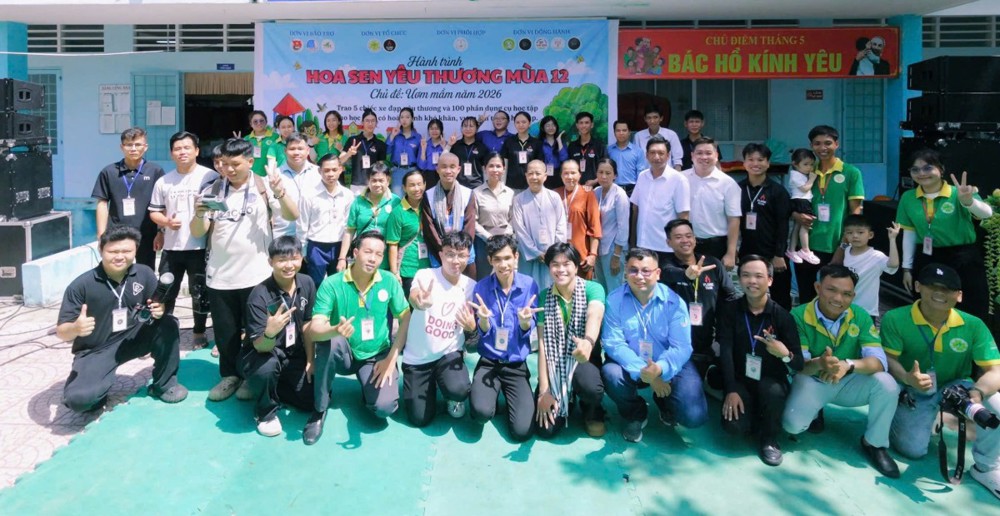 Vĩnh Long: Câu lạc bộ Thiện nguyện Cỏ Bốn Lá tổ chức chương trình “Hoa Sen Yêu Thương” mùa 12 – Ươm mầm 2026