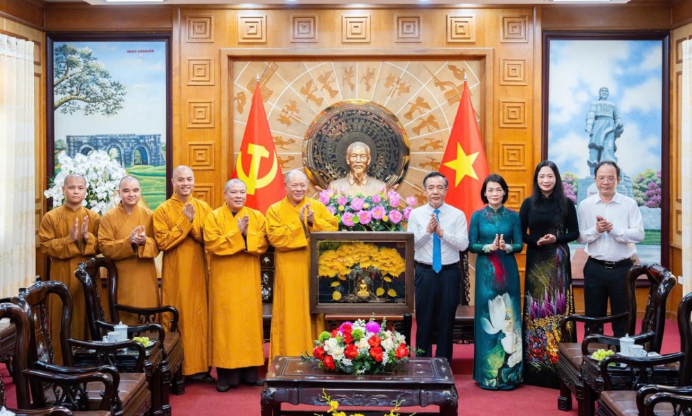 Thanh Hóa: Ban Trị sự GHPGVN tỉnh thăm, chúc mừng tân Bí thư Tỉnh ủy