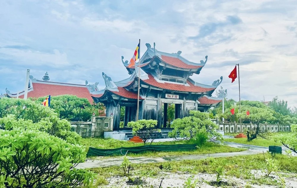 Điểm tựa tâm linh trên đảo tiền tiêu