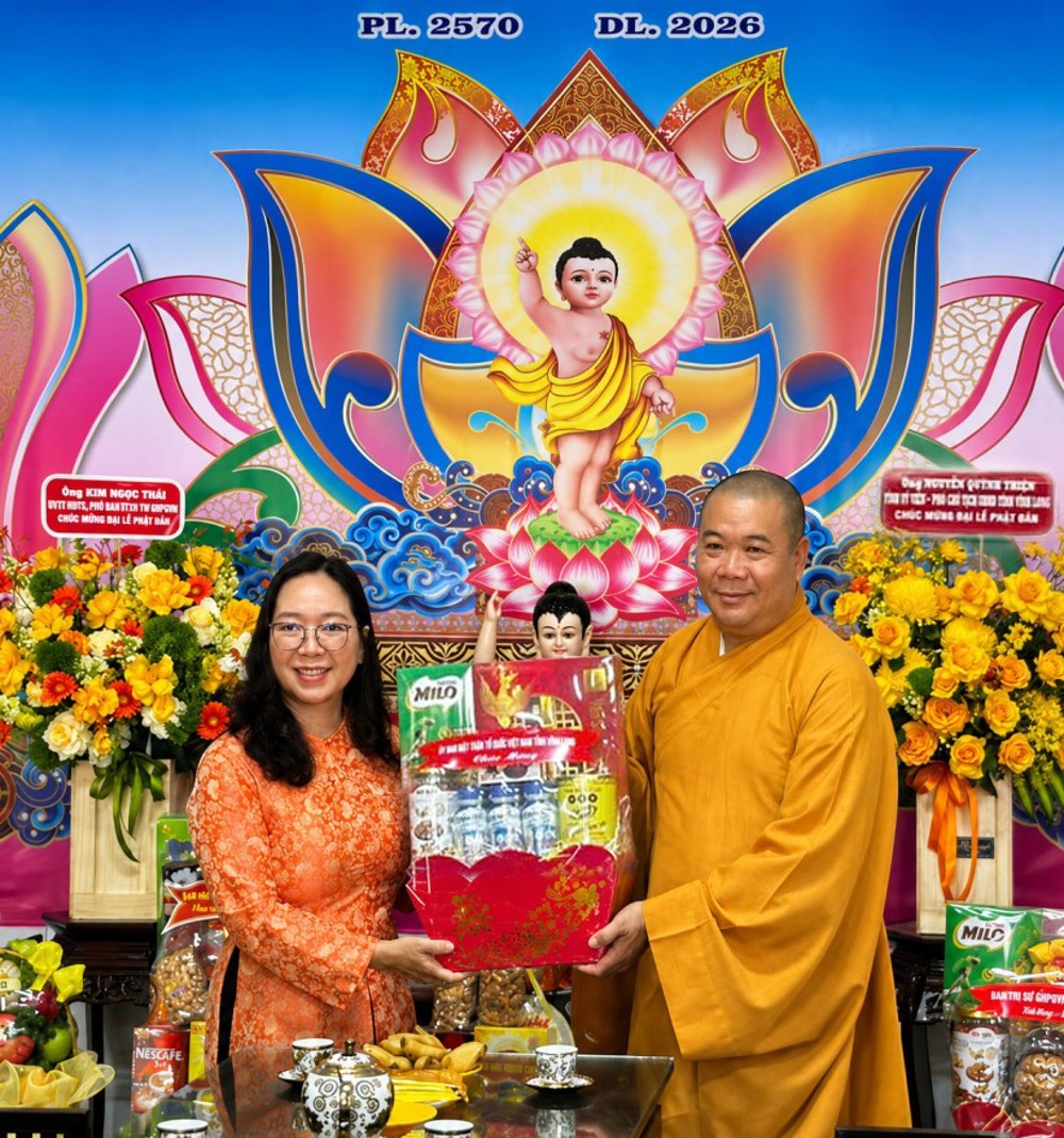 Vĩnh Long: Đoàn Ủy ban MTTQVN tỉnh, Ban Nội chính Tỉnh ủy và lãnh đạo phường An Hội thăm, chúc mừng Đại lễ Phật đản PL.2570 Ban Trị sự GHPGVN khu vực Bến Tre