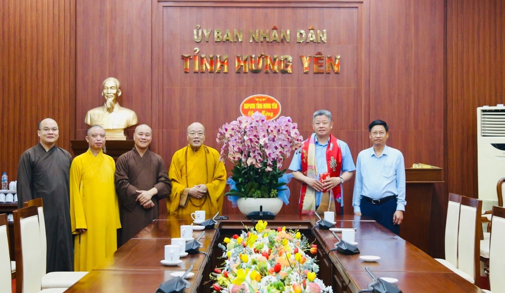 Ban Trị sự GHPGVN tỉnh Hưng Yên thăm, chúc mừng tân Chủ tịch UBND tỉnh