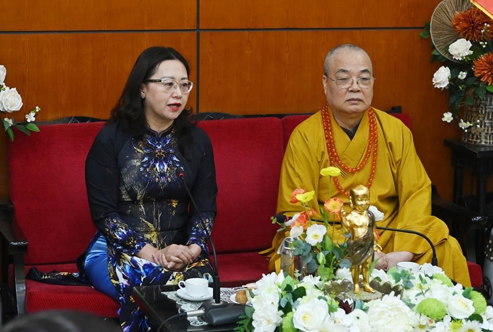 Lào Cai: Đoàn công tác Tỉnh ủy, HĐND, UBND, Ủy ban MTTQ Việt Nam tỉnh thăm và chúc mừng Trung ương GHPGVN nhân mùa Phật đản PL.2570插图5