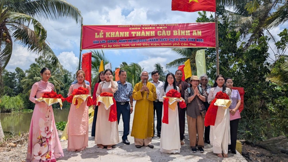 Cần Thơ: Chùa Thiên Thới khánh thành 2 cầu bê tông nông thôn