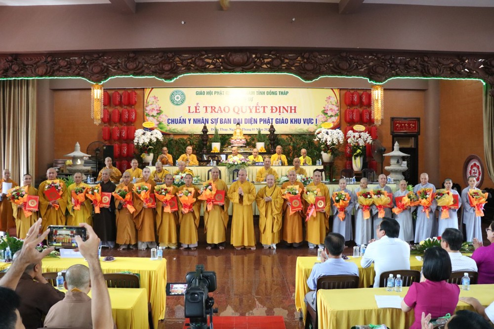 Đồng Tháp: Long trọng Lễ trao Quyết định chuẩn y nhân sự Đại diện Phật giáo Khu vực I