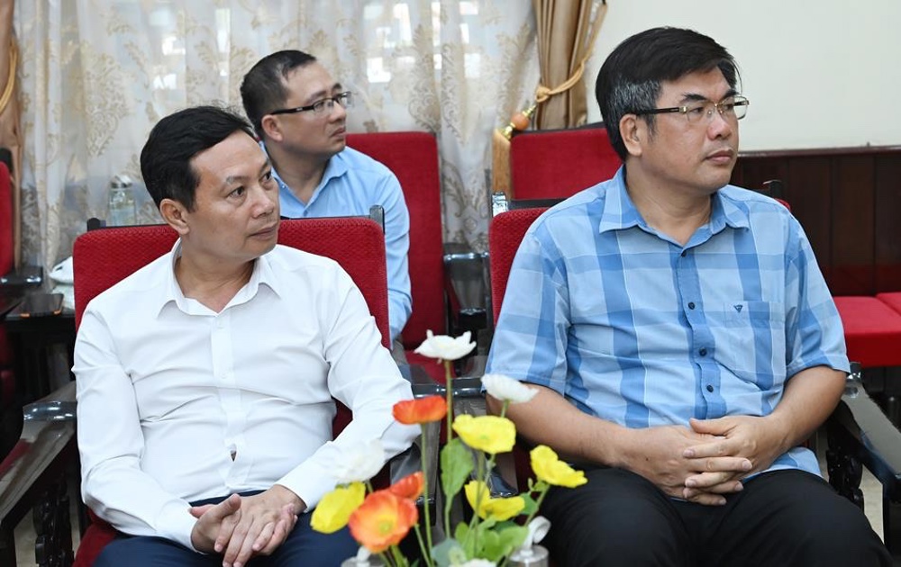 Lào Cai: Đoàn công tác Tỉnh ủy, HĐND, UBND, Ủy ban MTTQ Việt Nam tỉnh thăm và chúc mừng Trung ương GHPGVN nhân mùa Phật đản PL.2570插图10