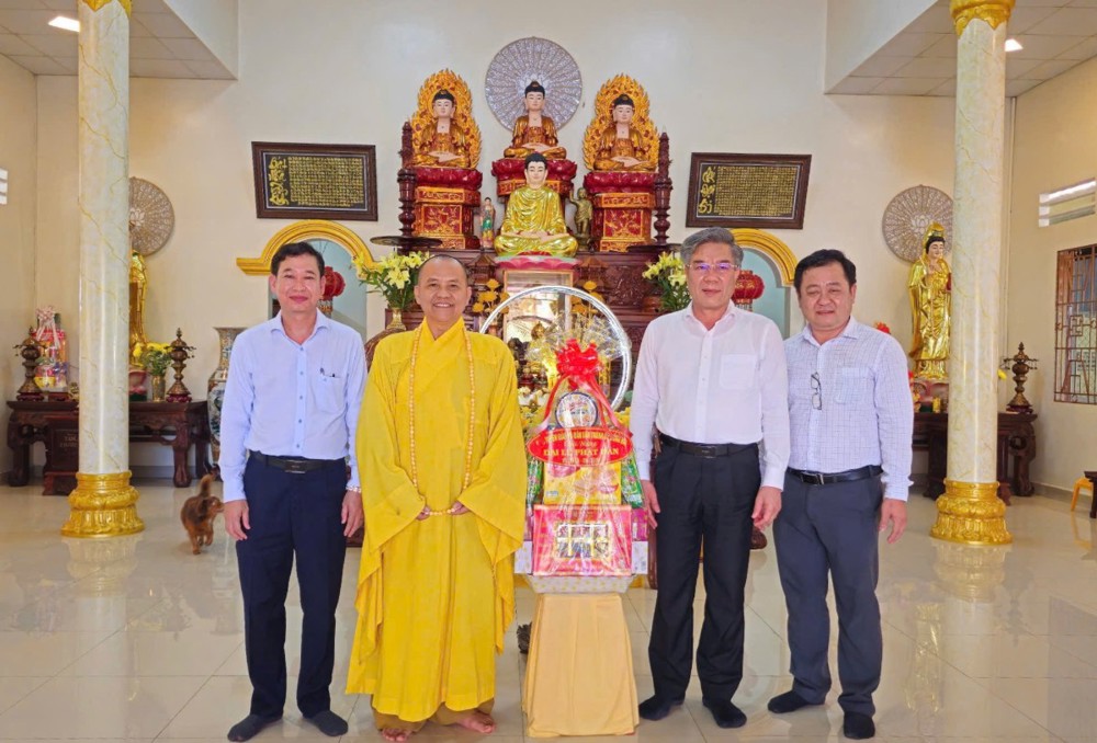 Đồng Nai: Lãnh đạo Thành phố thăm, chúc mừng Đại lễ Phật Đản tại chùa Phước An
