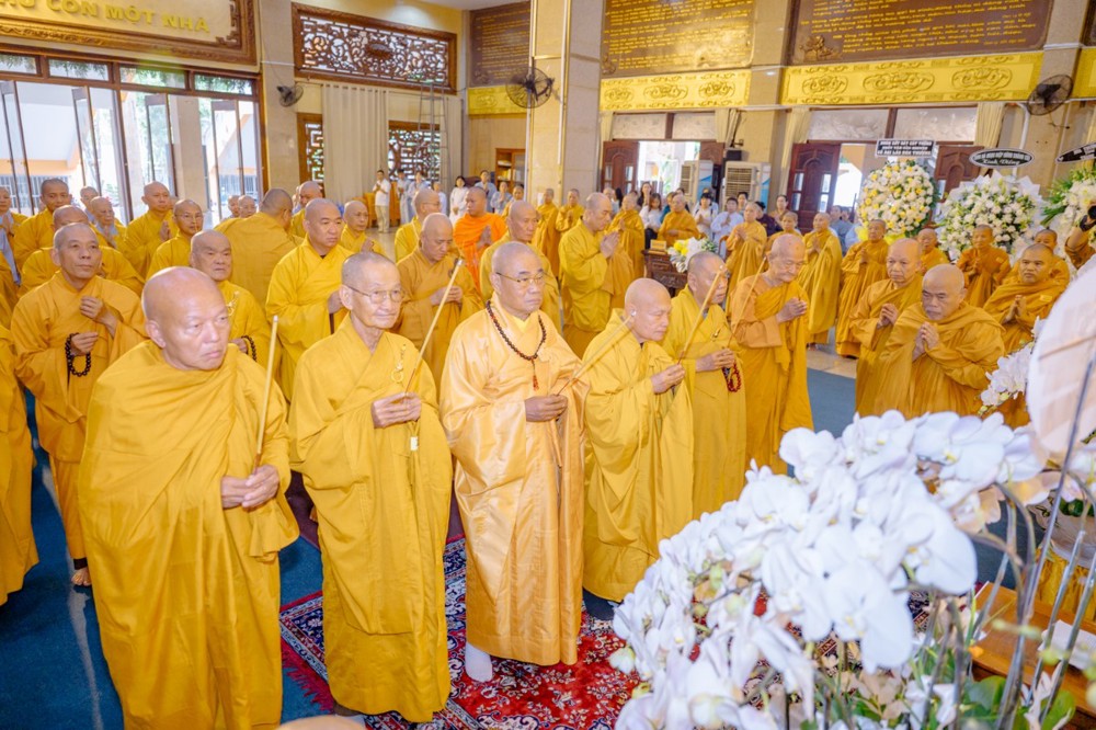 Trung ương Giáo hội viếng tang Trưởng lão Hòa thượng Thích Giác Tường
