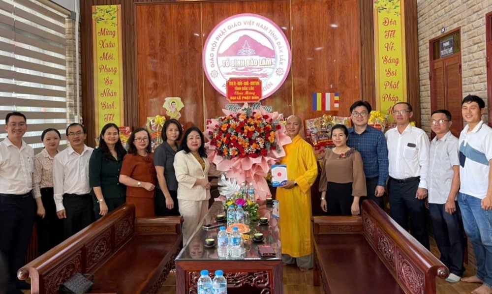 Đắk Lắk: Chư Tăng Tổ đình Bảo Lâm đón tiếp đoàn Tỉnh ủy – HĐND – UBND – Ủy ban MTTQ Việt Nam tỉnh thăm, chúc mừng Đại lễ Phật đản PL.2570