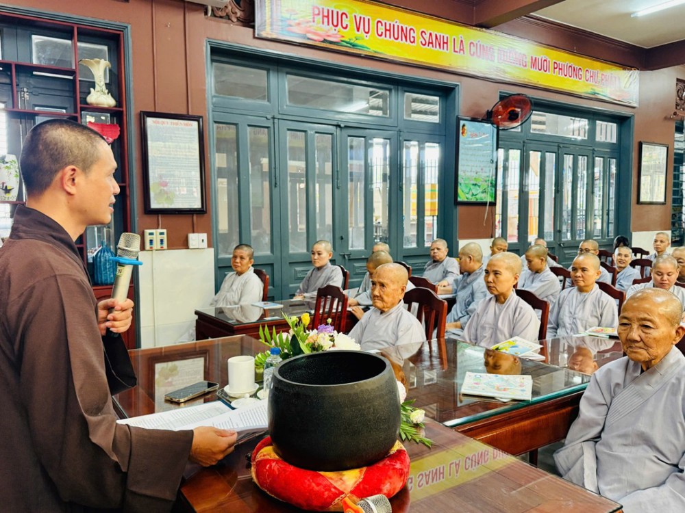 TP.HCM: Trường hạ chùa Từ Giác bồi dưỡng kỹ năng dẫn chương trình nghi lễ Phật giáo cho chư Ni