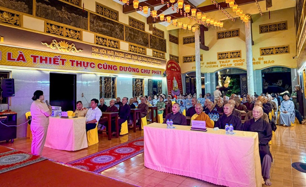 TP.HCM: Tuyên truyền, phổ biến pháp luật về trật tự an toàn giao thông tại chùa Quảng Đức