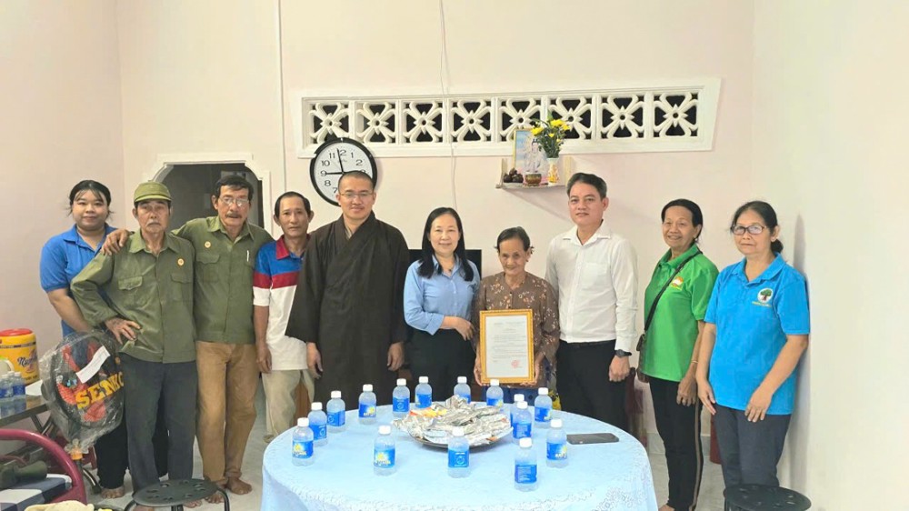 TP.HCM: Hội Từ thiện Nhân Ái - Chùa Giác Tâm bàn giao nhà tình thương cho hộ gia đình có hoàn cảnh khó khăn