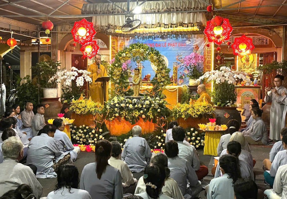 Đồng Tháp: Chùa Long Đức trang nghiêm tổ chức lễ hoa đăng kính mừng Phật đản PL.2570 – DL.2026