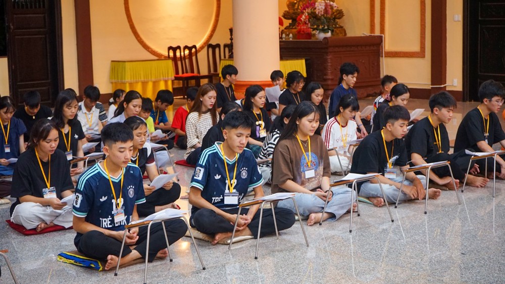 Quảng Ngãi: Thời kinh sám hối và pháp thoại tại Khóa sinh hoạt Phật pháp mùa Hè “Ươm Mầm Tuệ Giác” ở chùa Tháp Kỳ Quang