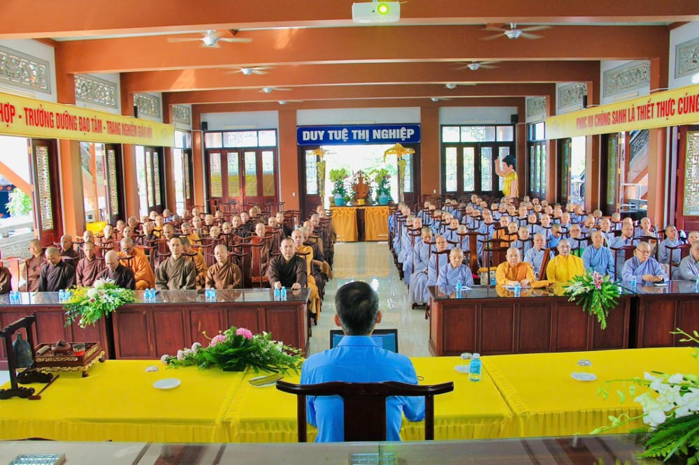 Đồng Nai: Khóa Huân tu tại trường hạ phía Bắc thành phố - Tìm hiểu Luật Tín ngưỡng, Tôn giáo và đất đai tôn giáo