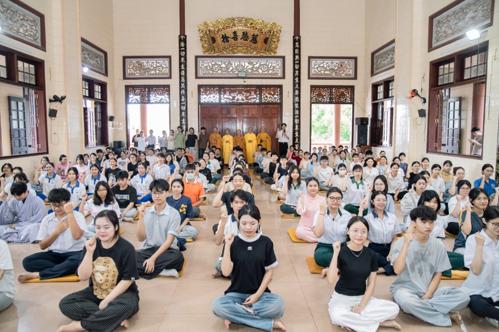 Lâm Đồng: “Cánh hạc ước mơ” tiếp sức hơn 150 sĩ tử trước kỳ thi tốt nghiệp Trung học phổ thông 2026