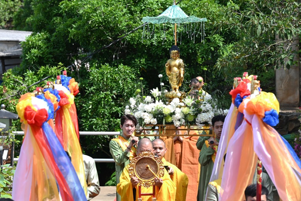 TP.HCM: Tu viện Vạn Liên (P.Vũng Tàu) trang nghiêm tổ chức Đại lễ Phật đản PL.2570 trong khóa tu “Ngày an lạc”