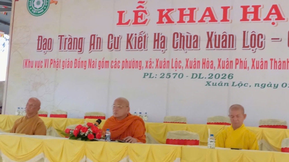 Đồng Nai: Hòa thượng Thích Bửu Chánh thuyết giảng cho hành giả an cư khu vực Xuân Lộc