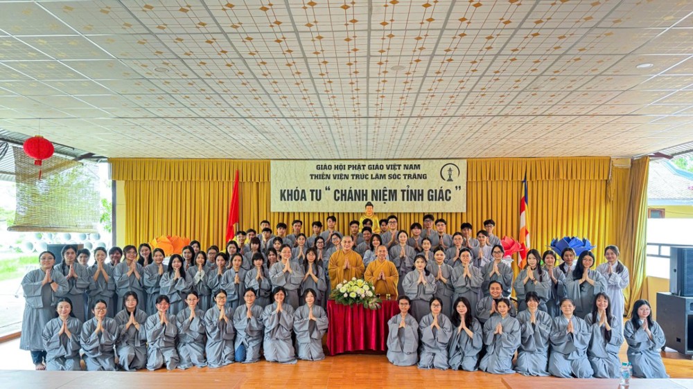 Cần Thơ: Lễ cầu nguyện mùa thi lần thứ 2 – tiếp thêm nghị lực cho sĩ tử lớp 12 tại Thiền viện Trúc Lâm Sóc Trăng
