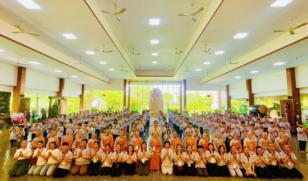 TP.HCM: Khai mạc khóa tu Tuổi Trẻ Tỉnh Thức - Hơn 229 bạn trẻ hội tụ về Tu viện Long Hưng