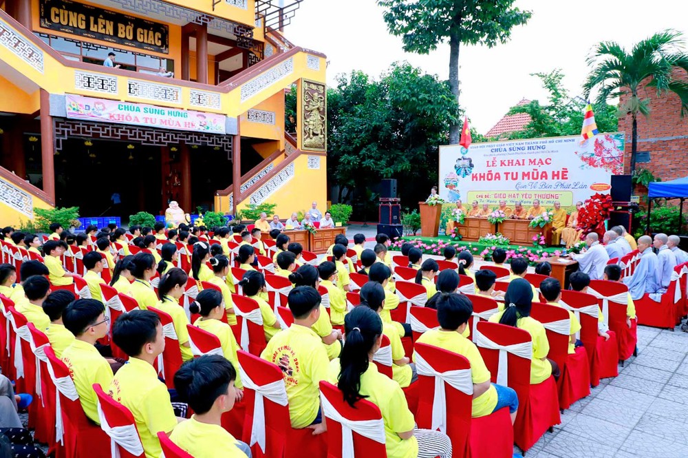 TP.HCM: Khai mạc khóa tu Con Về Bên Phật lần 4 - Hơn 300 bạn trẻ hội tụ về Chùa Sùng Hưng
