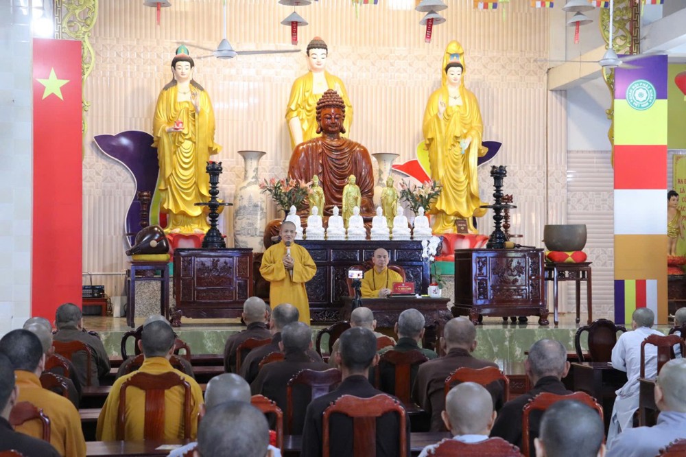 Tây Ninh: TT. Thích Lệ Ngôn chia sẻ pháp thoại về ý nghĩa Kinh A Di Đà tại Trường hạ chùa Linh Nguyên và Long Thành