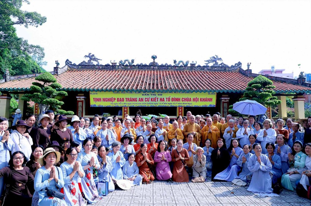 TP.HCM: Chư Tăng Ni PG Dầu Tiếng (cũ) cúng dường trường hạ – Lan tỏa phước lành mùa an cư