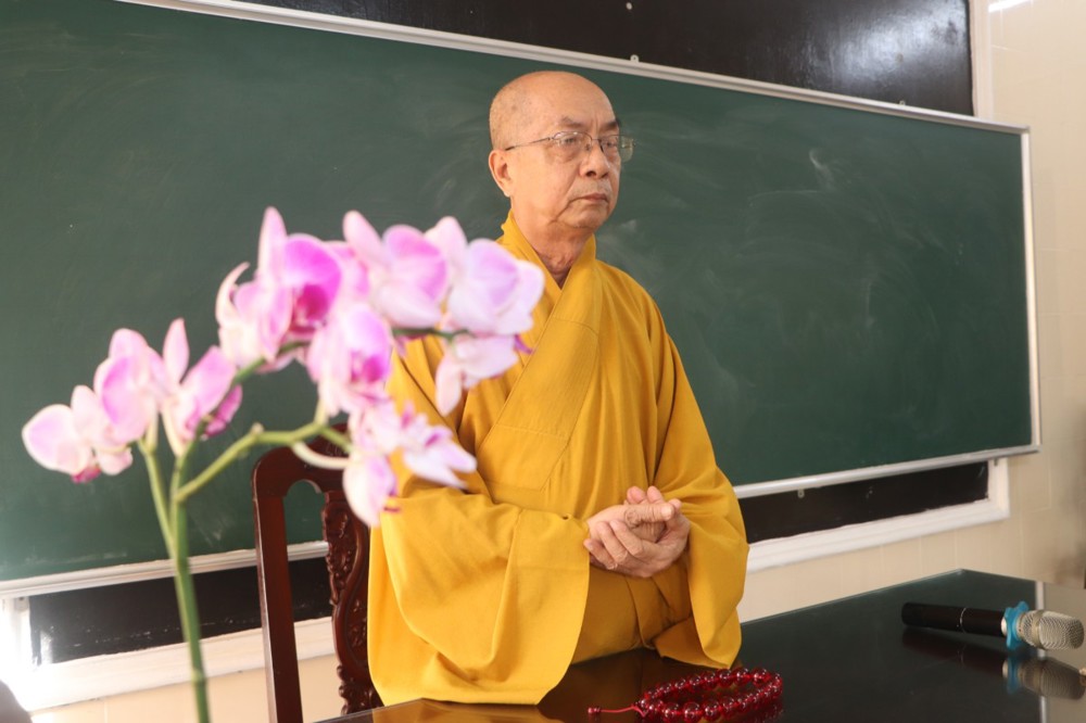 Vĩnh Long: Trưởng lão Hòa thượng Thích Nhựt Tấn quang lâm thăm viếng và sách tấn chư hành giả Ni tại Hạ trường chùa Bạch Vân