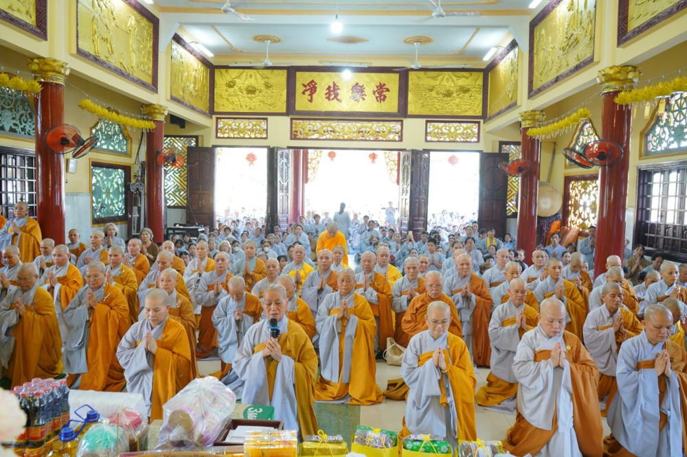 Đồng Tháp: Phân ban Ni giới tổ chức viếng thăm và cúng dường các Đạo tràng An cư trong tỉnh