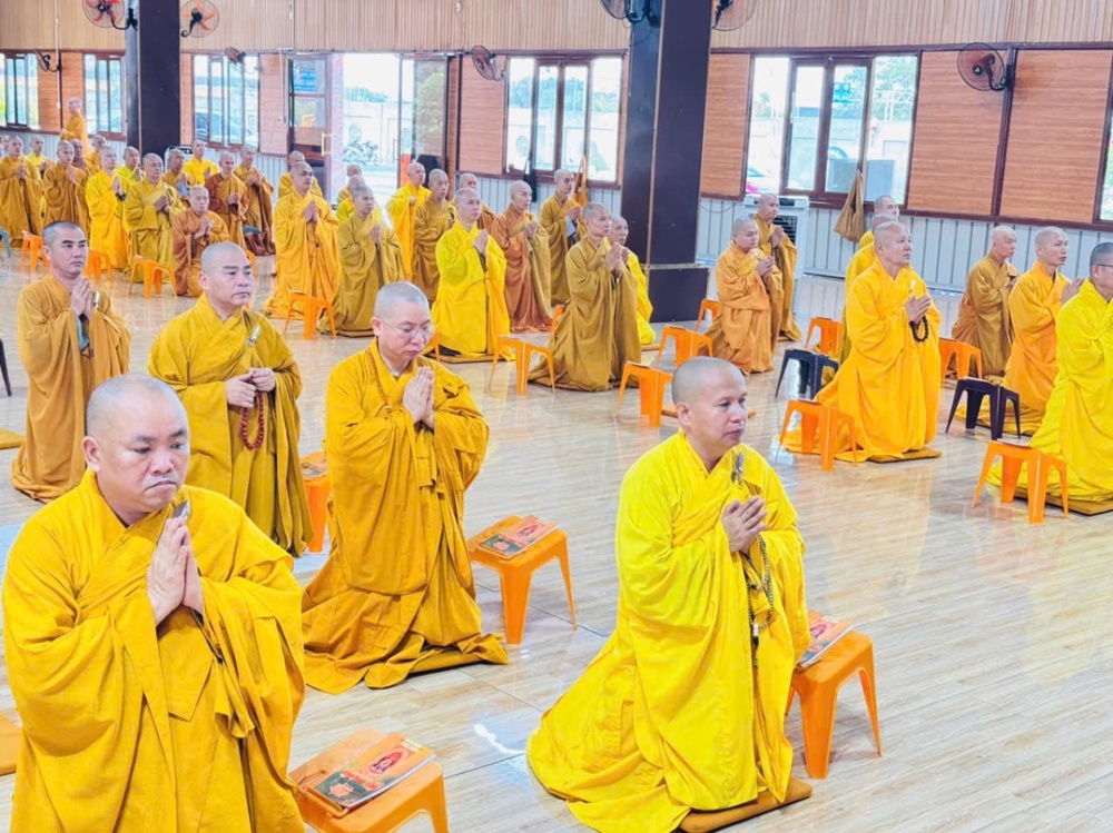 Đồng Nai: Chư Tăng khu vực I và III trang nghiêm Bố-tát định kỳ tại chùa Tỉnh Hội