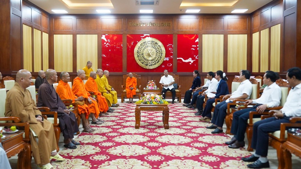 Tân Ban Trị sự GHPGVN tỉnh Vĩnh Long thăm các cơ quan, ban ngành sau thành công Đại hội lần thứ I